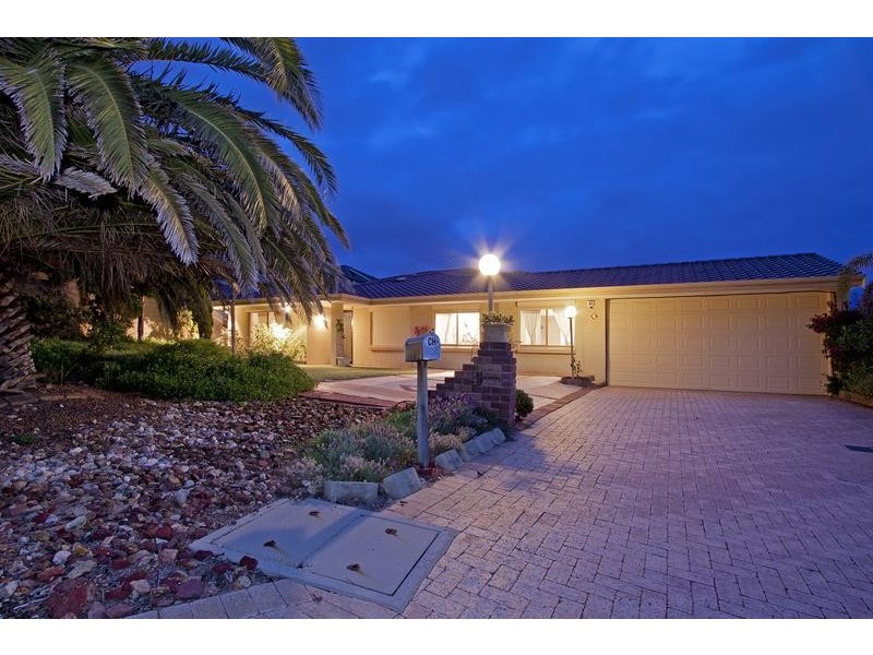4 Volunteer Place, Ocean Reef WA 6027