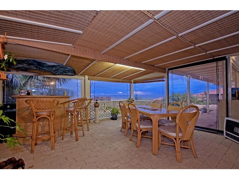 4 Volunteer Place, Ocean Reef WA 6027