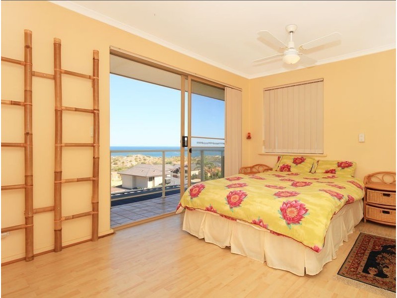 4 Volunteer Place, Ocean Reef WA 6027