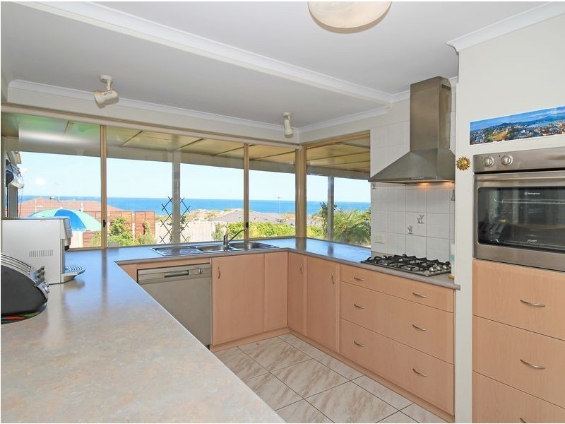 4 Volunteer Place, Ocean Reef WA 6027