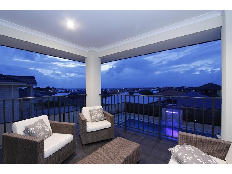 25 Dumaresq Loop, Quinns Rocks WA 6030