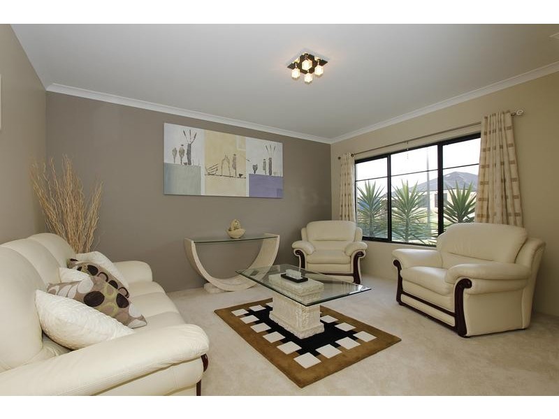 25 Dumaresq Loop, Quinns Rocks WA 6030