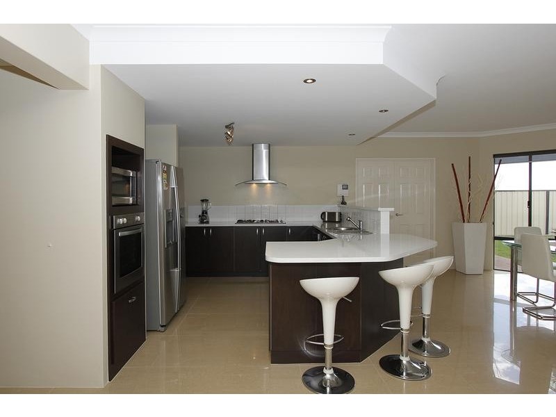 25 Dumaresq Loop, Quinns Rocks WA 6030