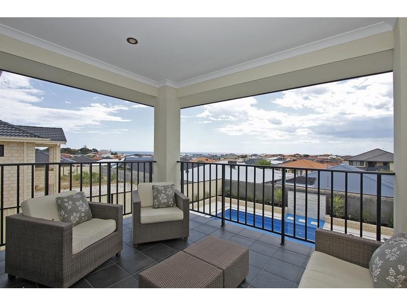 25 Dumaresq Loop, Quinns Rocks WA 6030