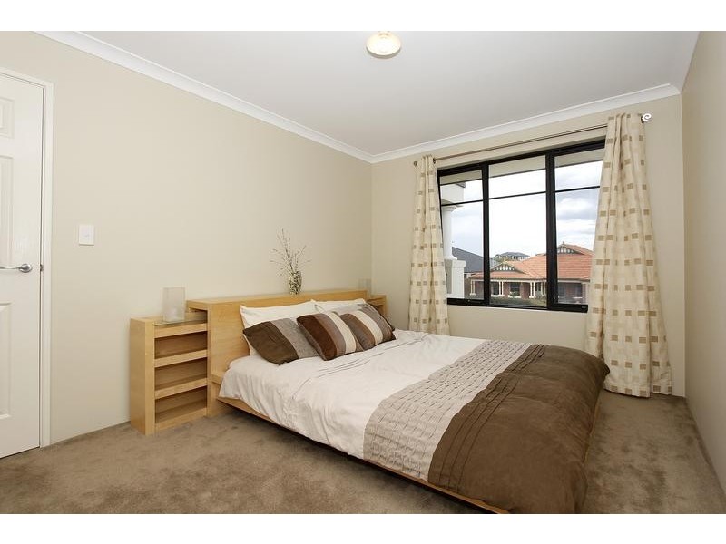 25 Dumaresq Loop, Quinns Rocks WA 6030