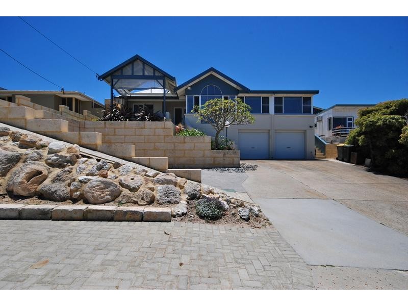 11 Dennis Street, Quinns Rocks WA 6030