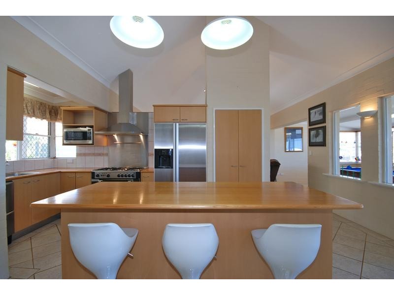 11 Dennis Street, Quinns Rocks WA 6030
