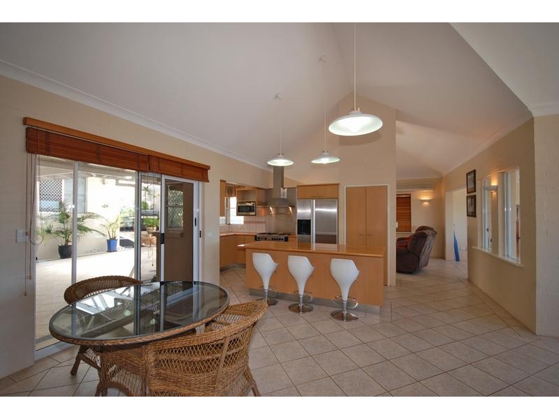 11 Dennis Street, Quinns Rocks WA 6030