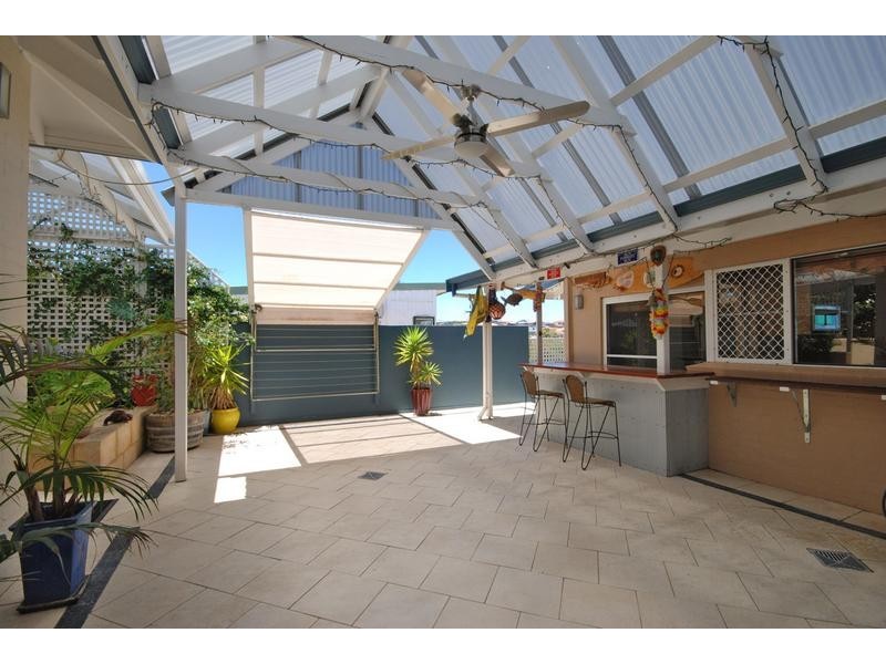 11 Dennis Street, Quinns Rocks WA 6030