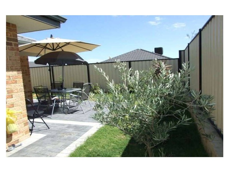 17 Lakewood Terrace, Clarkson WA 6030