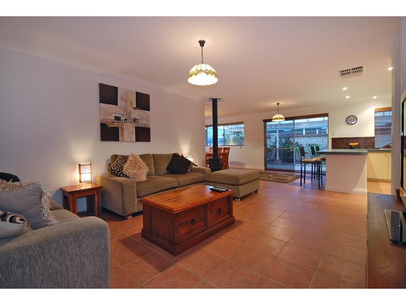 12 Abbeville Circle, Mindarie WA 6030