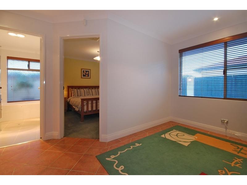 12 Abbeville Circle, Mindarie WA 6030