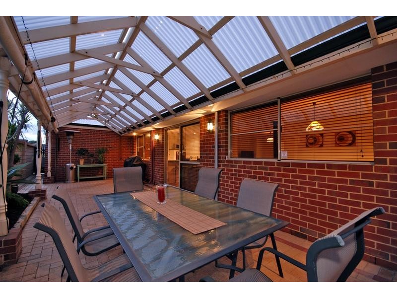 12 Abbeville Circle, Mindarie WA 6030