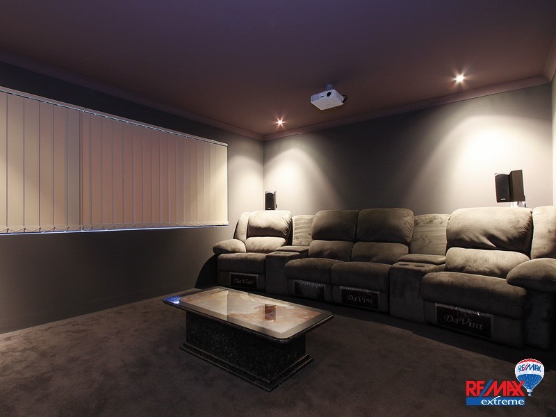 15 Lakeport Way, Butler WA 6036