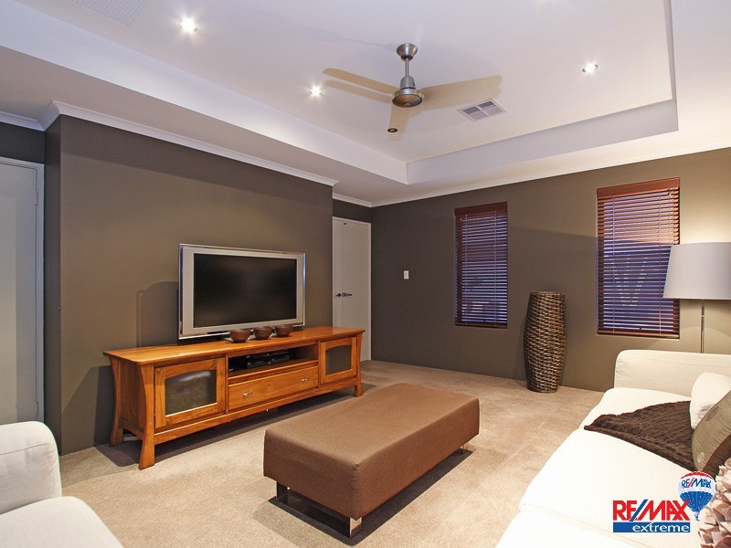 6 Yarmouth Road, Jindalee WA 6036