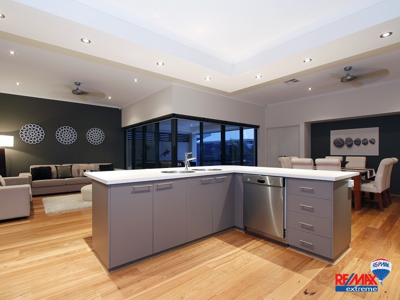 6 Yarmouth Road, Jindalee WA 6036