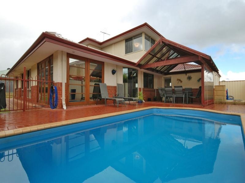 18 La Grange Loop, Currambine WA 6028