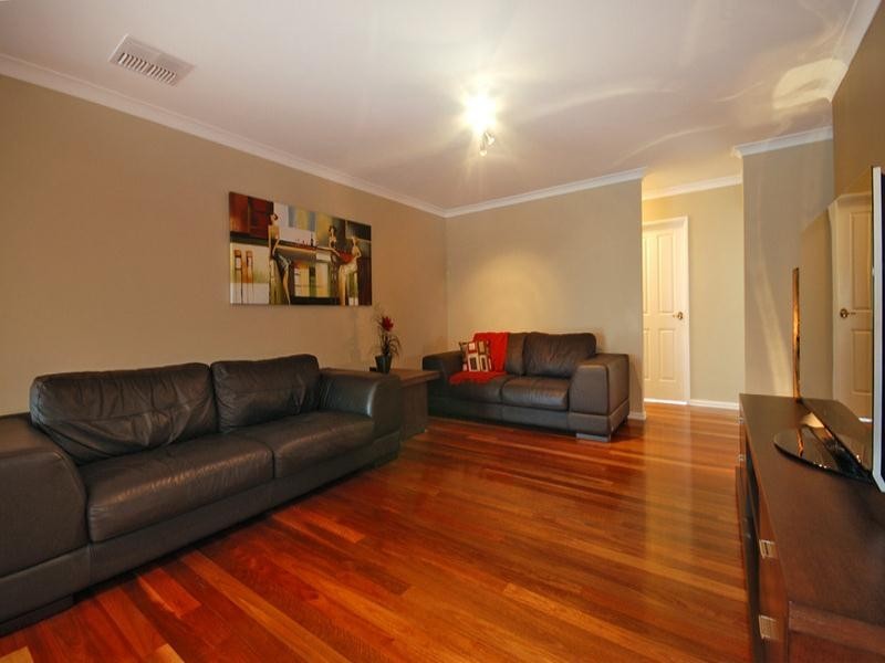18 La Grange Loop, Currambine WA 6028