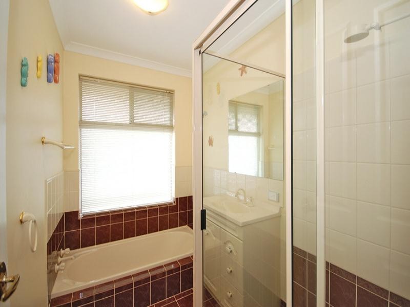 18 La Grange Loop, Currambine WA 6028