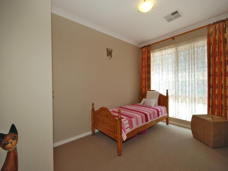 18 La Grange Loop, Currambine WA 6028