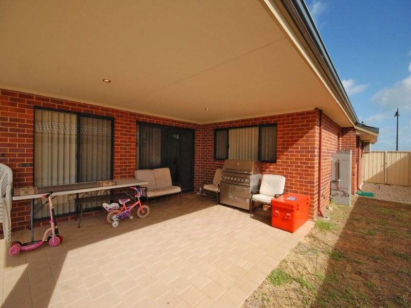 8 Librizzi Parade, Sinagra WA 6065