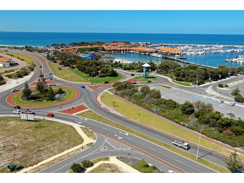 56 Maldives Drive, Hillarys WA 6025