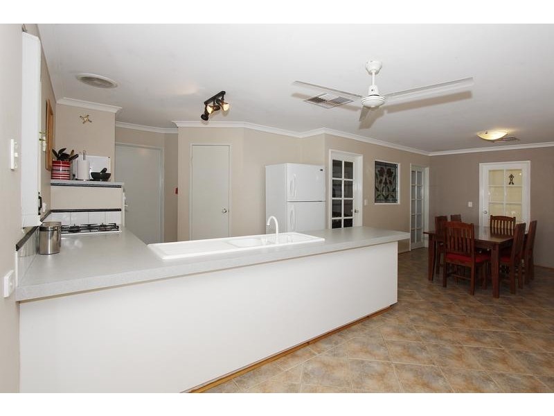 148 Kinross Drive, Kinross WA 6028