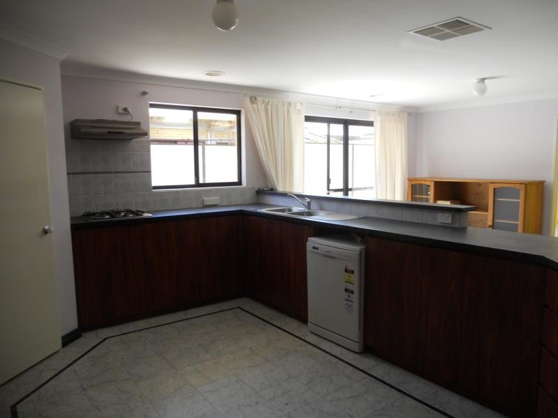 10 Appleby Drive, Darch WA 6065