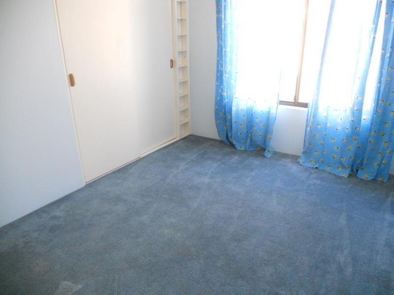 10 Appleby Drive, Darch WA 6065