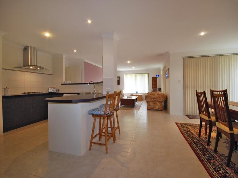 31 Donnelly Ramble, Wanneroo WA 6065