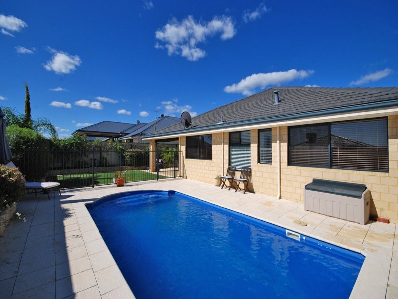 49 Litchfield Crescent, Carramar WA 6031