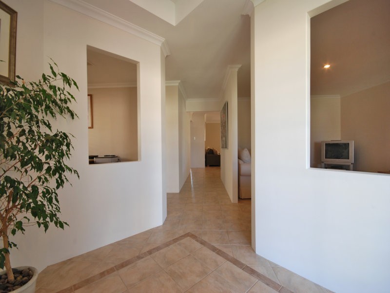 49 Litchfield Crescent, Carramar WA 6031