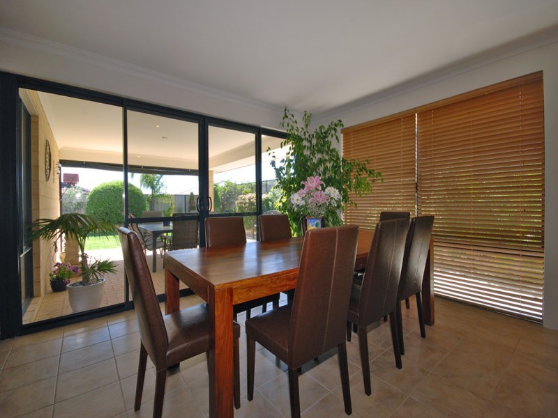 49 Litchfield Crescent, Carramar WA 6031