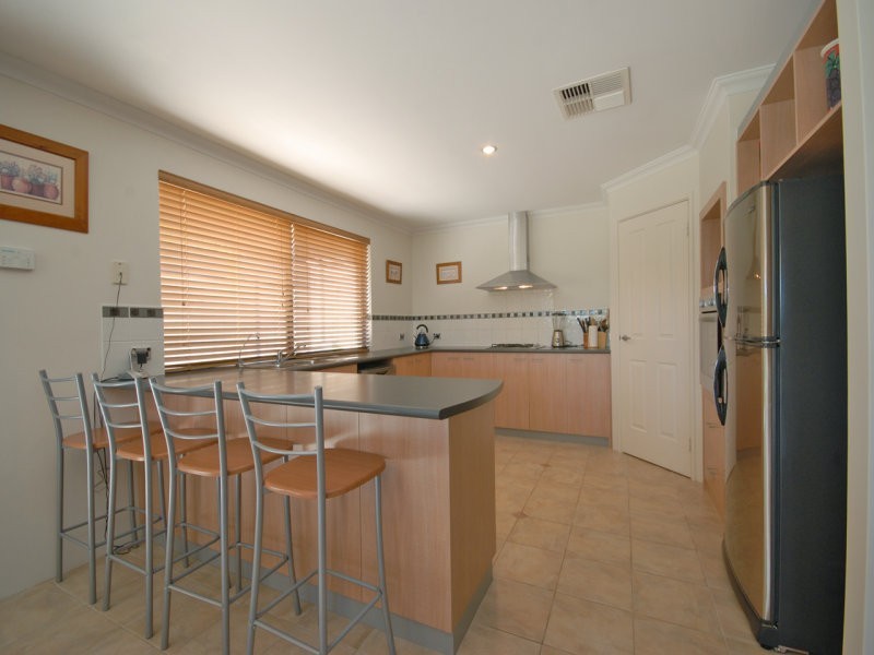 49 Litchfield Crescent, Carramar WA 6031