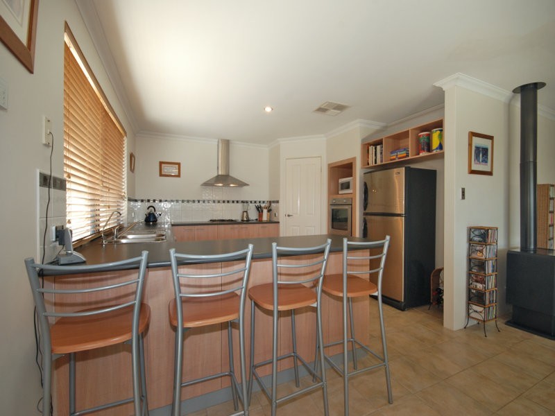 49 Litchfield Crescent, Carramar WA 6031