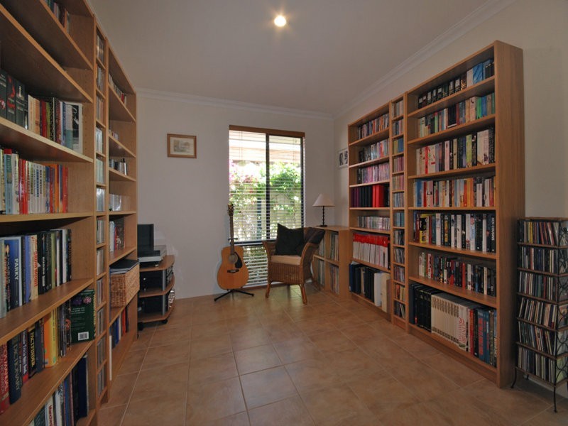 49 Litchfield Crescent, Carramar WA 6031