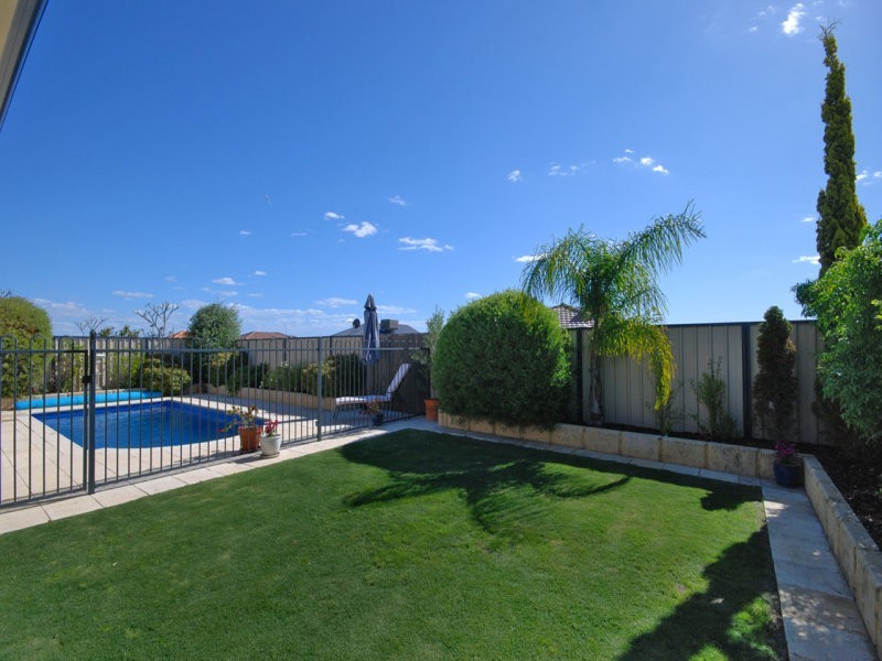 49 Litchfield Crescent, Carramar WA 6031