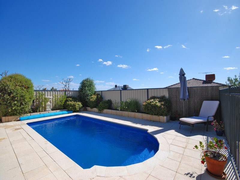 49 Litchfield Crescent, Carramar WA 6031