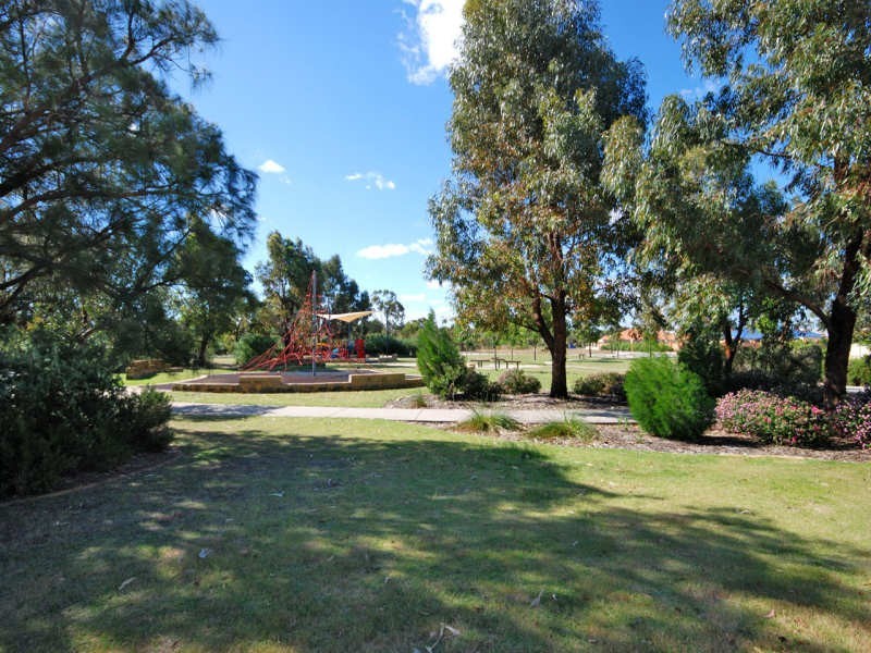 49 Litchfield Crescent, Carramar WA 6031