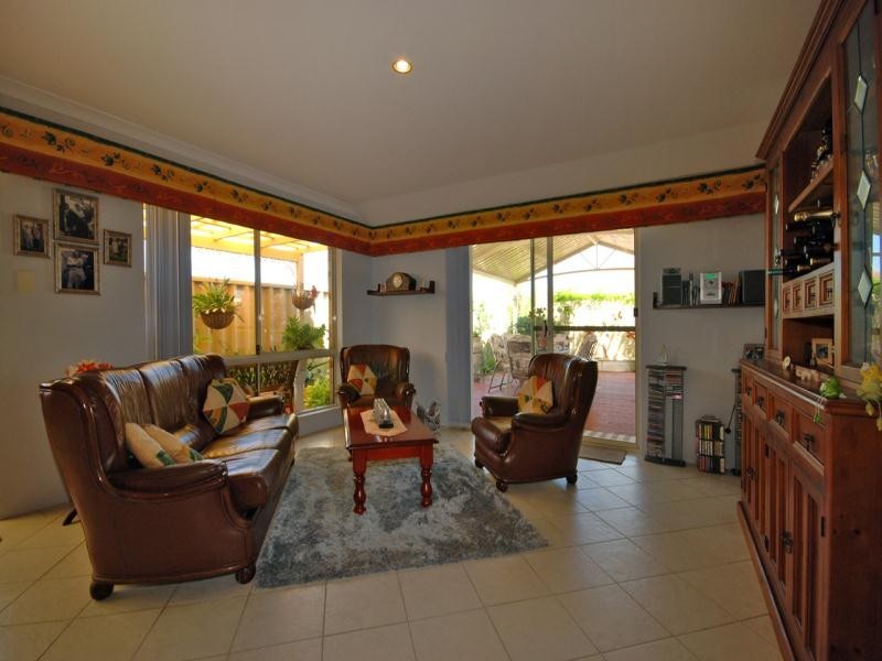 12 Reigate Way, Butler WA 6036