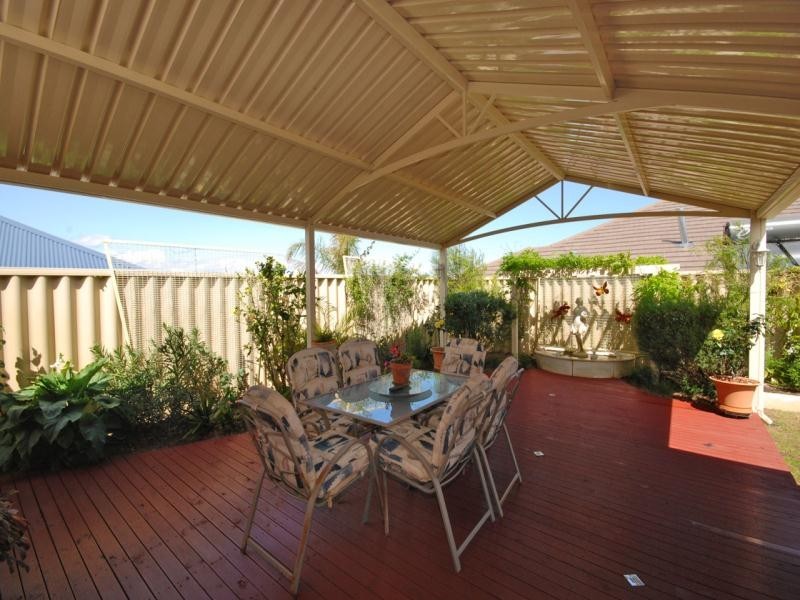 12 Reigate Way, Butler WA 6036