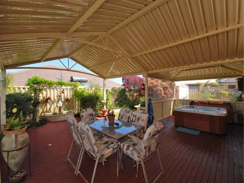 12 Reigate Way, Butler WA 6036