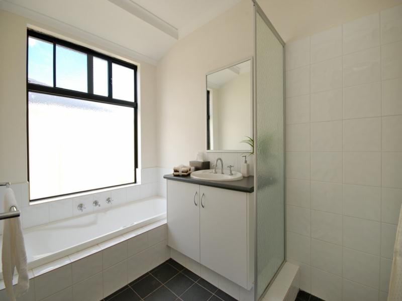 9 Basico Avenue, Sinagra WA 6065