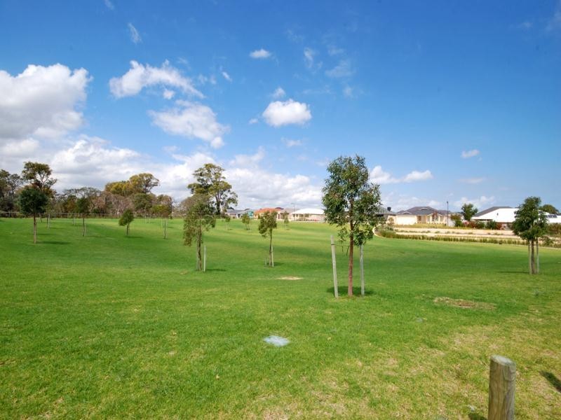 9 Basico Avenue, Sinagra WA 6065