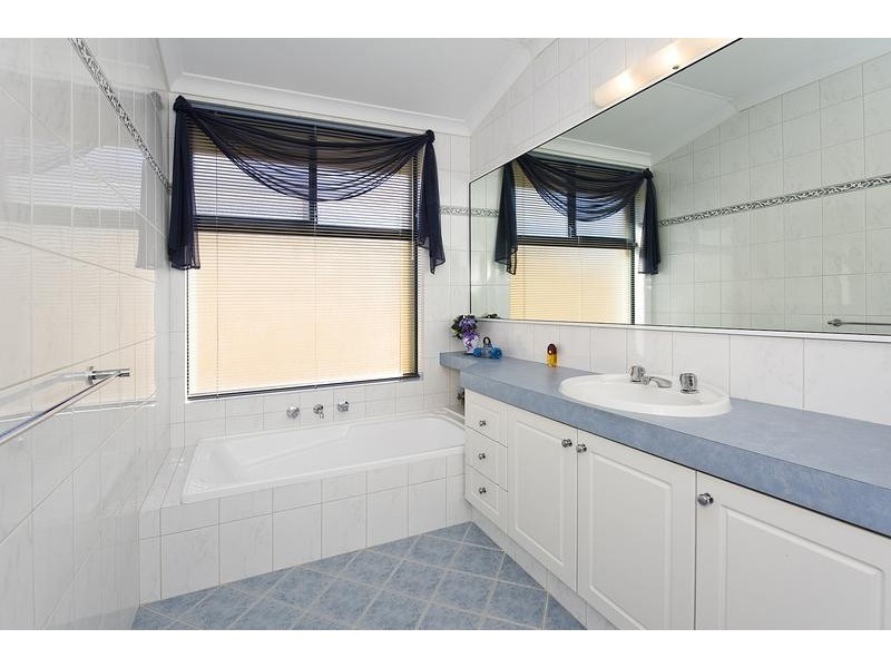 9 Alpha Drive, Currambine WA 6028