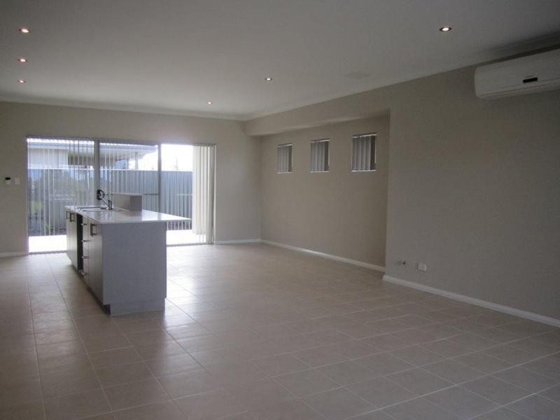 26 Hirani Link, Aveley WA 6069