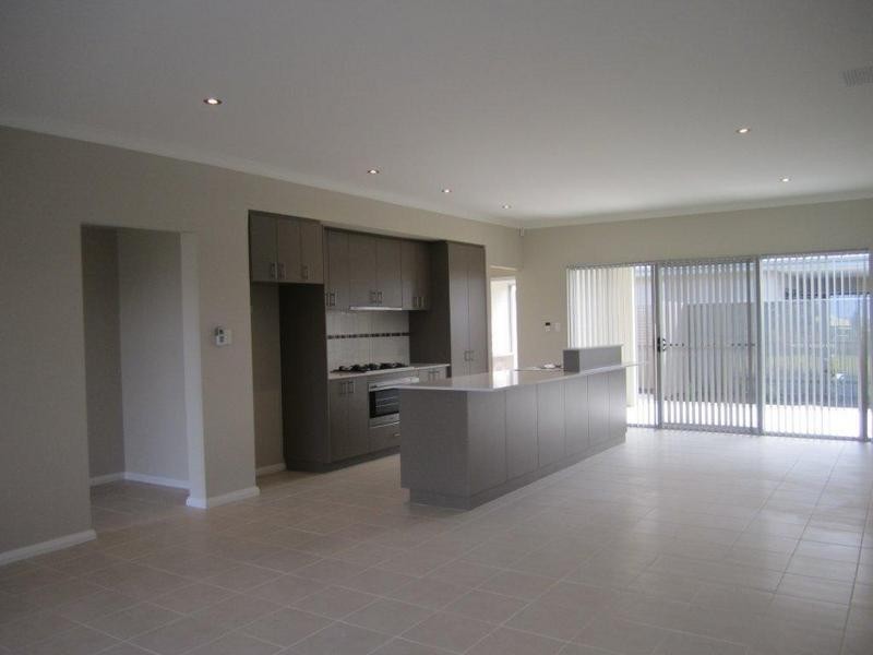 26 Hirani Link, Aveley WA 6069