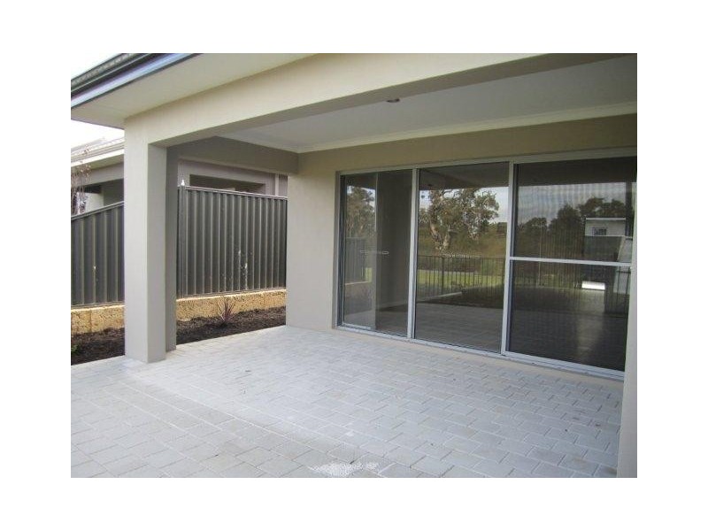 26 Hirani Link, Aveley WA 6069
