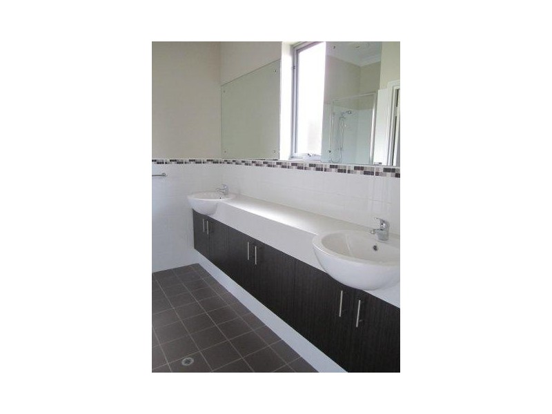 28 Hirani Link, Aveley WA 6069