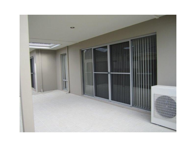 28 Hirani Link, Aveley WA 6069